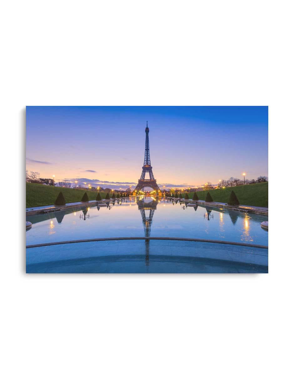 Cuadro decorativo Vista increíble de la Torre Eiffel con barniz a registro