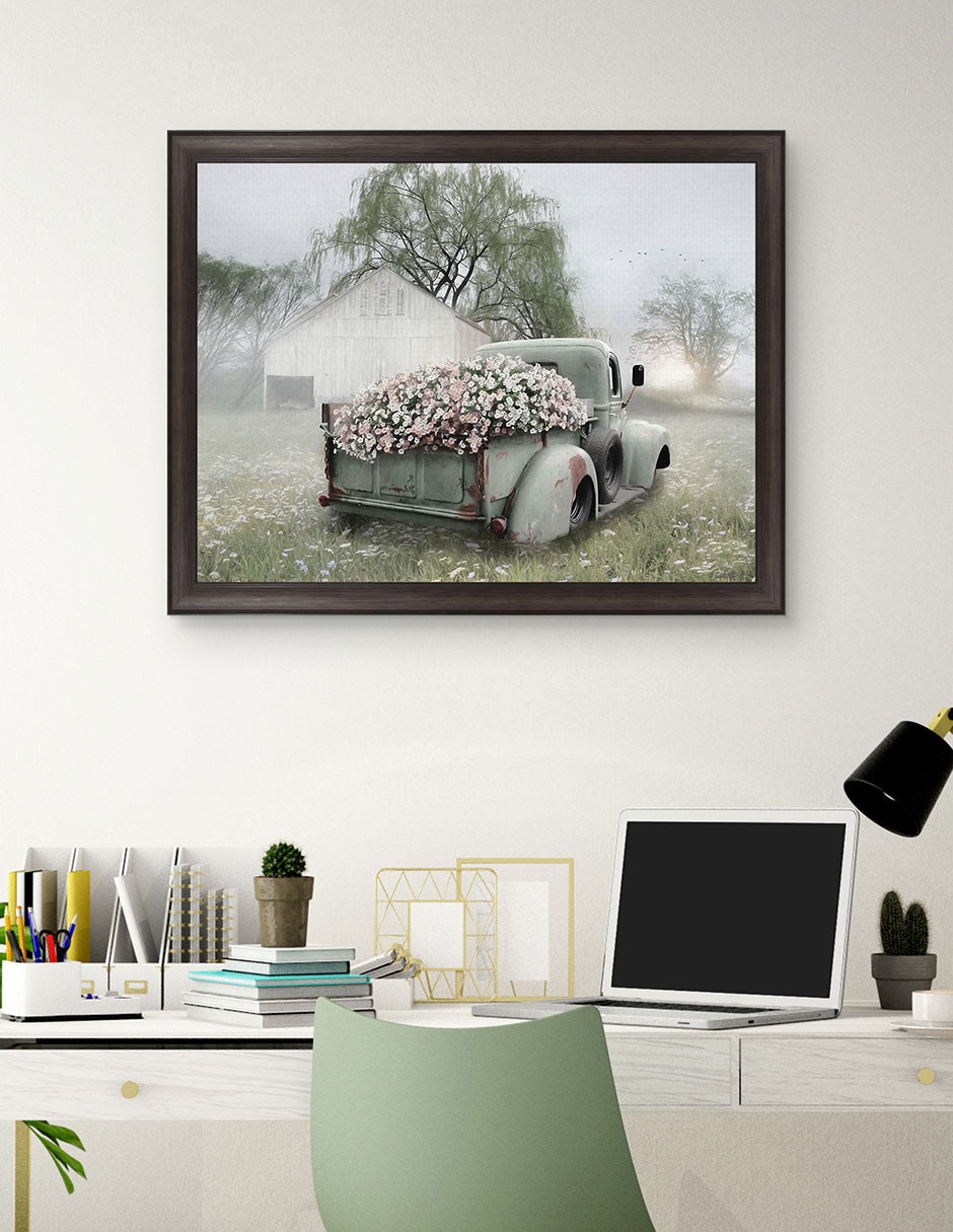 Cuadro decorativo Camioneta verde con petunias rosadas de Lori Deiter técnica mixta 4