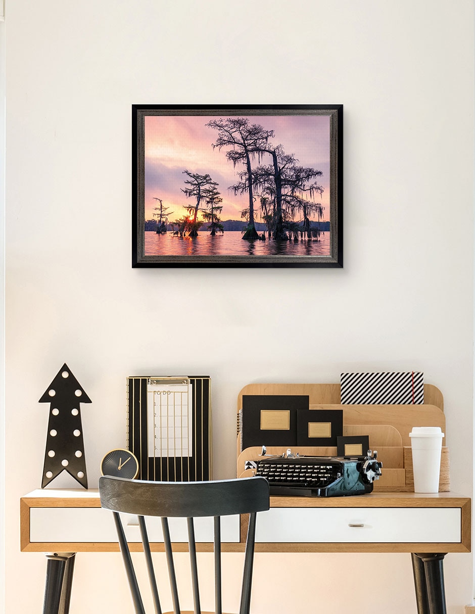 Cuadro decorativo Amanecer sobre el lago Palourde de Andy Crawford técnica mixta 4